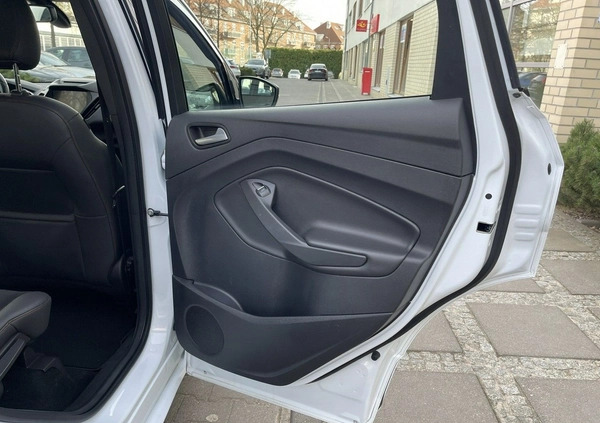 Ford Kuga cena 65900 przebieg: 213000, rok produkcji 2019 z Pilzno małe 631